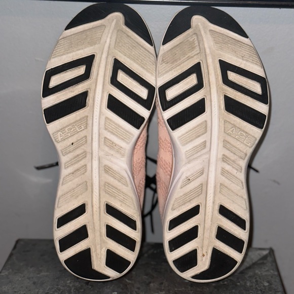 APL 'Techloom Pro' Running Shoe - Picture 7 of 7